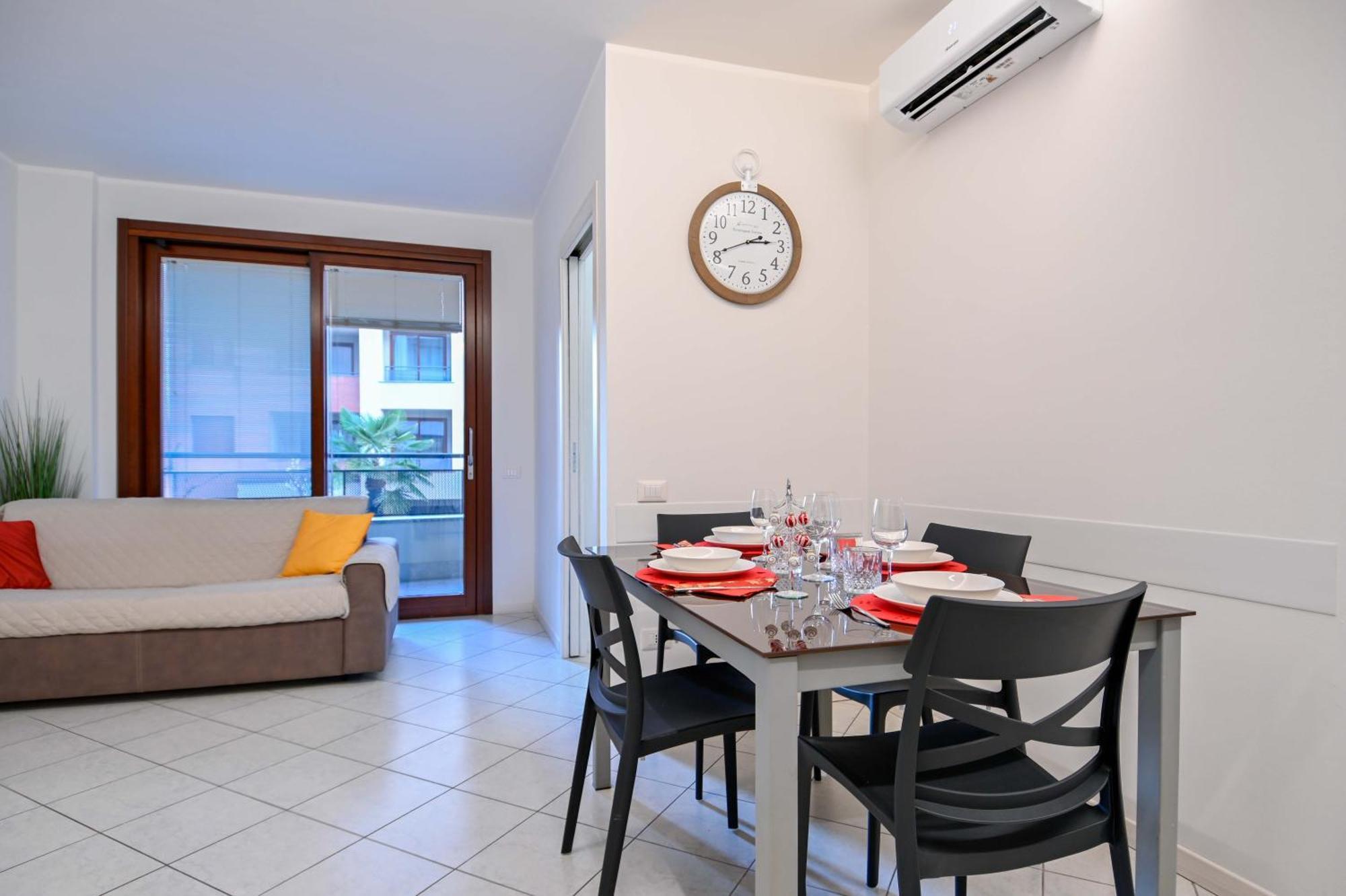 Bilocale Chic, 10 Min Aeroporto Milano-Bergamo, Box Auto E Aria Condizionata Apartment Seriate Bagian luar foto